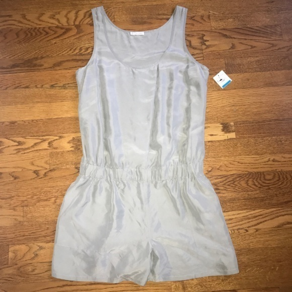 Hinge Nordstrom gray silk romper‎ size M NWT